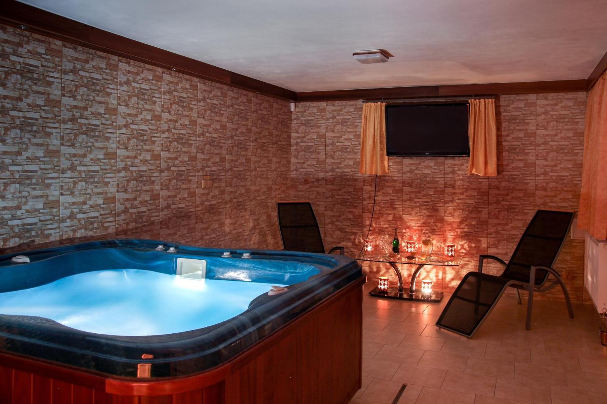 Wellness Penzion Palice Jindřichův Hradec Eksteriør bilde